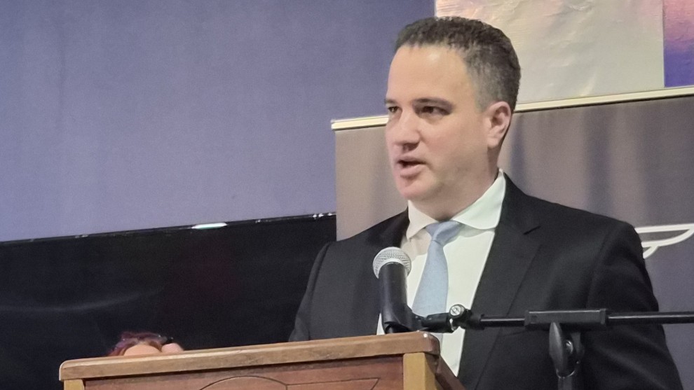 Kristian Constantinides thanks makes his presentation speech