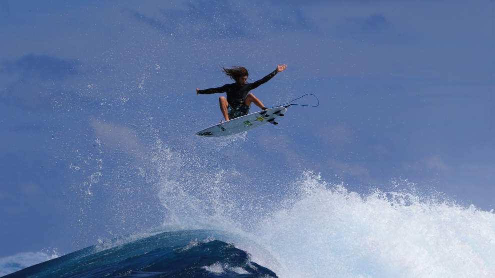 Simon Williams, Flying. Matt Meola. The art of flight in Indo . June 2018