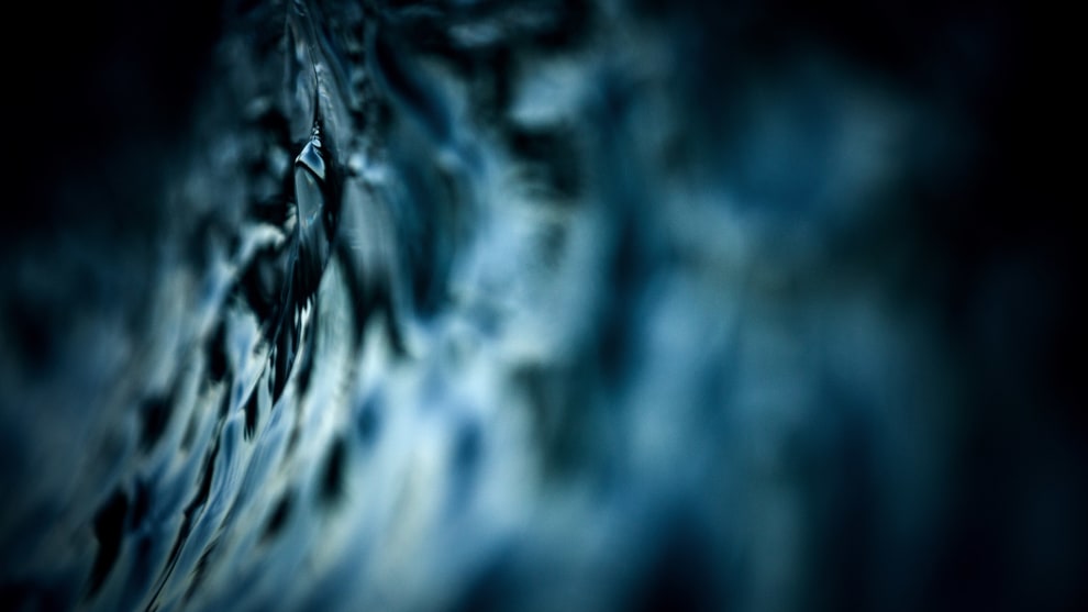 Ripple . Canon EOS 5D MkIII, 70-200mm IS II f2.8 lens @ 200mm, 1/1250s @ f/2.8, ISO 640, Aquatech Housing.