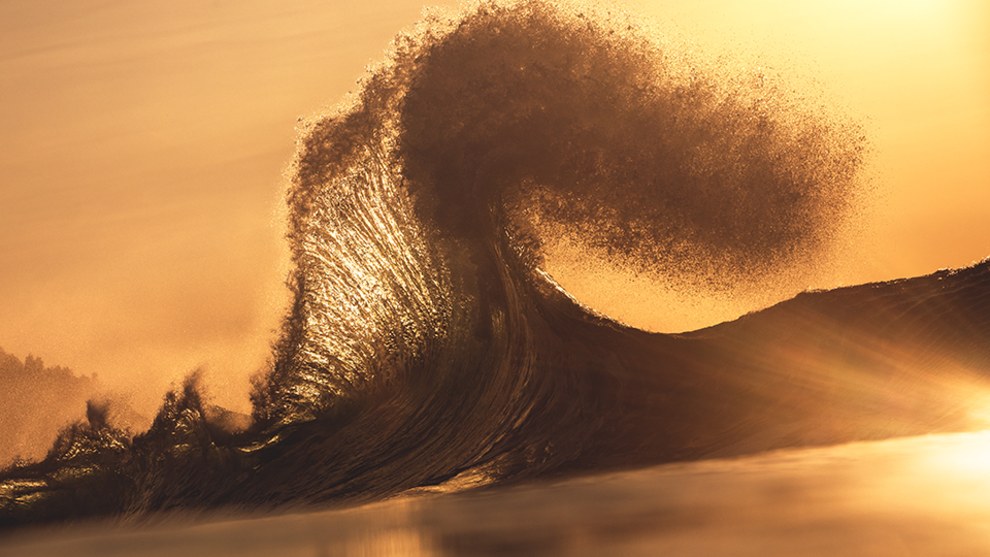 Whiplash. Canon EOS 5D Mark IV, EF70-200mm f/2.8L IS II USM lens. 1/5000s @ f9, ISO 160. Aquatech housing.