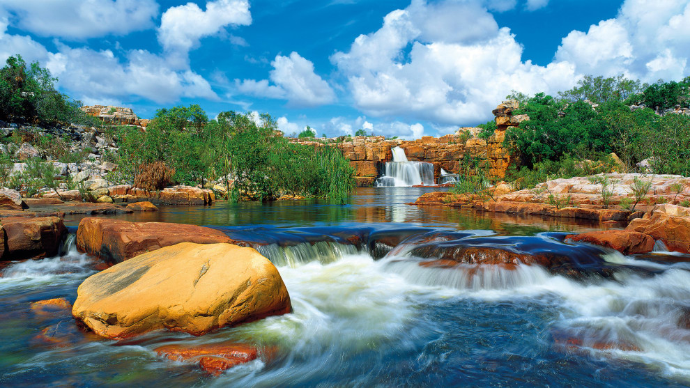Atlantis Falls &copy; Ken Duncan