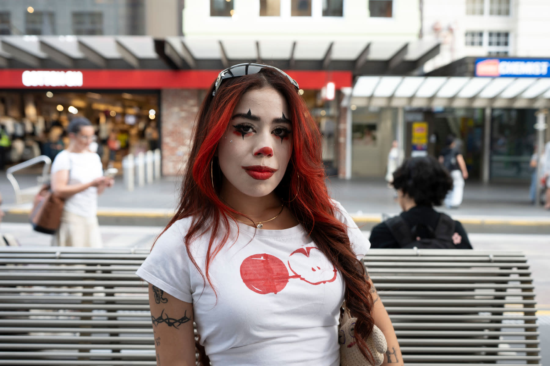 In these two photos you can see the difference between a portrait shot at the 20mm setting, and at the 40mm setting. The 20-40mm focal range is perfect for street and doco photography because it is not so wide you get obvious distortion, and it is not so long that you are loosing that sense of place that wide-angle lenses offer you.