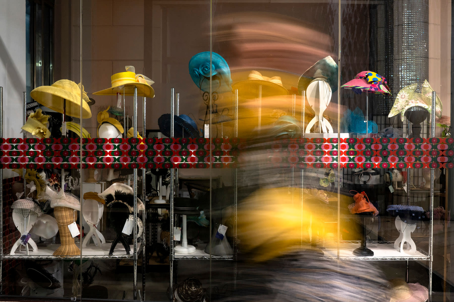 The Tamron 20-40mm f2.8 Di III VXD lens might not have built in vibration reduction but you don’t really need it nowadays thanks to the 8 stops of image stabilisation that you get on cameras like the Nikon Z6III. This photo of a hat shop in a Melbourne Mall was shot handheld at 1/3rd of second, f10 at ISO 400.