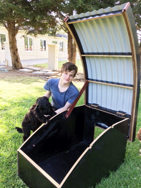 Curved Dog Kennel