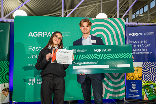 Hannah Arkell and Alex Adda from Team Packamama at the Charles Sturt University Challenge Showcase Event