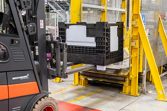 The BMW Group's European plants will now use more recycled material in its packaging as part of its new initiative. Image: BMW Group