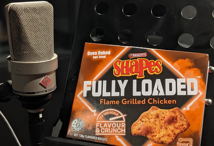 Shapes took a selection of snacks into a soundproof recording studio to measure how loudly each one crunched. 
Image: Arnott's