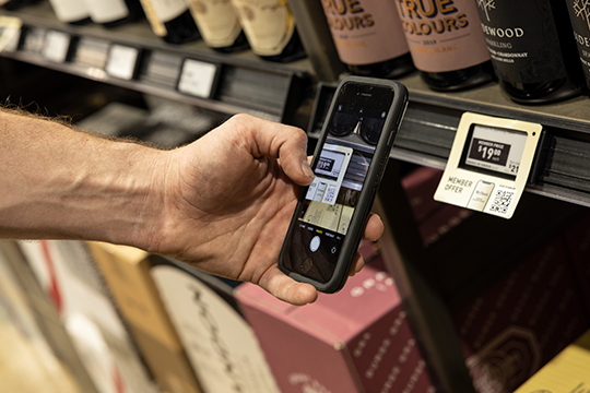 Dan Murphy&rsquo;s have completed its nationwide roll out its new electronic shelf labels technology across its wine and spirits range.