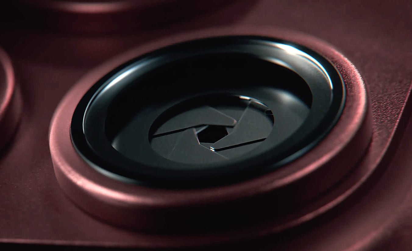 The main camera now has a mechanical aperture control of around 3 stops. Image: Apple.