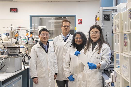 (l-r) Prof Huanting Wang, Dr SJ Oosthuizen, Rachel Mathews and Dr Emily Wang with LIthium filtering membrane.