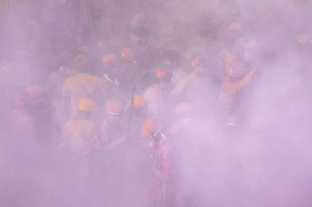 &copy; Mariana Zilbershteyn. Featured portfolio, 'Holi. Nandgaon, India' &ndash; Australasia&rsquo;s Top Emerging Photographers 2021.
