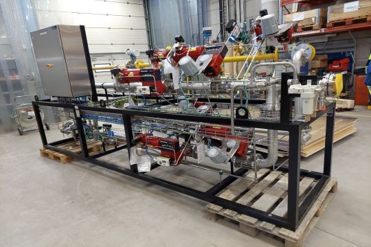 The supply and mixing of oxygen and fuel are modelled separately for each project.