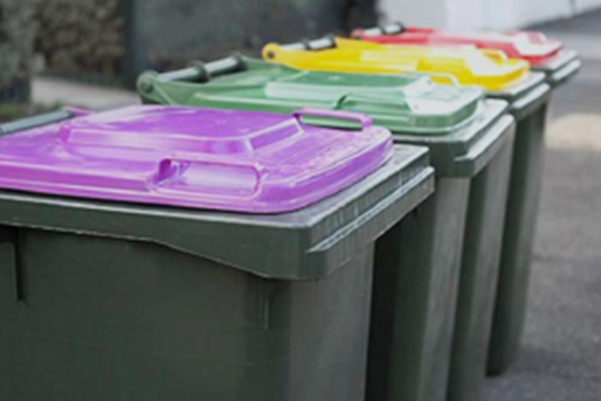 Some of the first purple bins for glass collection were rolled out in Whittlesea this week.
Image: Sustainability Victoria.