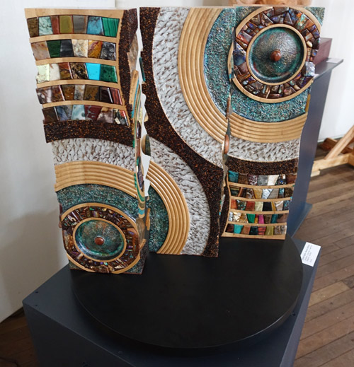 Randy DeGraw, Joined Apart in Qld beech, hairy oak, Huon pine, budgeroo and eucalypt had textural and coloured highlights.