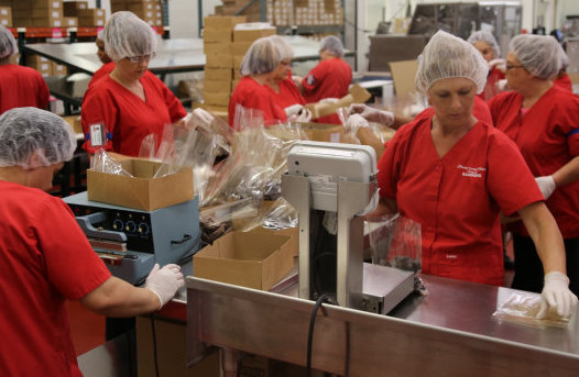 Global survey reveals the top challenges and opportunities of new technology for the global consumer packaged goods (CPG) industry, with focuses on navigating inflation, supply chain disruptions, and more.