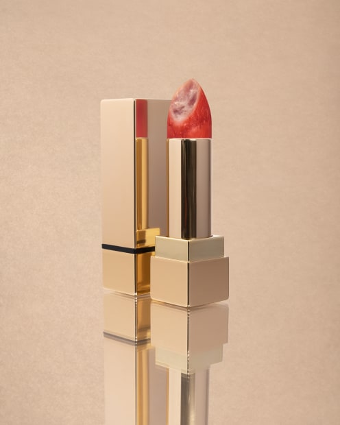 &copy; Renee Coster. Featured portfolio, 'Beauty Myth' &ndash; Australasia&rsquo;s Top Emerging Photographers 2021.