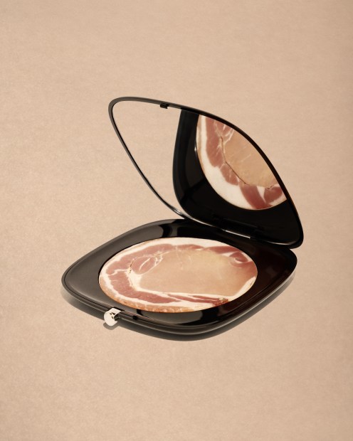 &copy; Renee Coster. Featured portfolio, 'Beauty Myth' &ndash; Australasia&rsquo;s Top Emerging Photographers 2021.