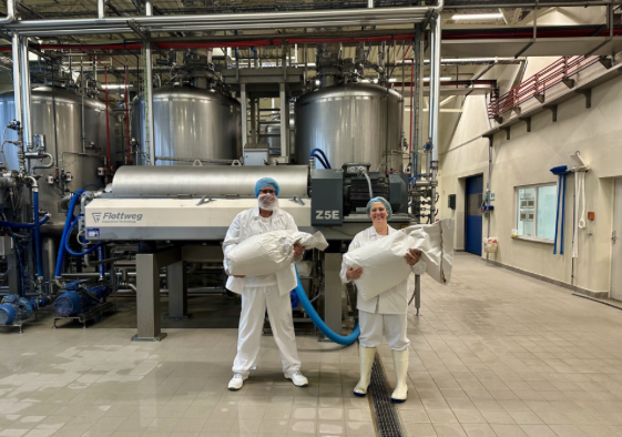 Members of WOA Germany selling and delivering its first order of lupin protein isolate since the merger of WOA and Prolupin.