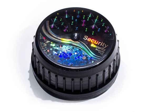Smarter Closures: Holographic engraving integrated into a closure, forming an intrinsic and irremovable security feature, providing immediate verification with no need for additional scanners or other equipment.