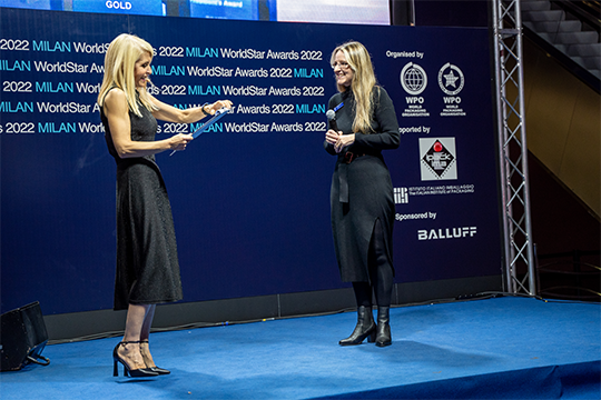 WPO VP Sustainability & Save Food Nerida Kelton (also AIP executive director) presented the special awards in those categories. Image: Olof Ljung