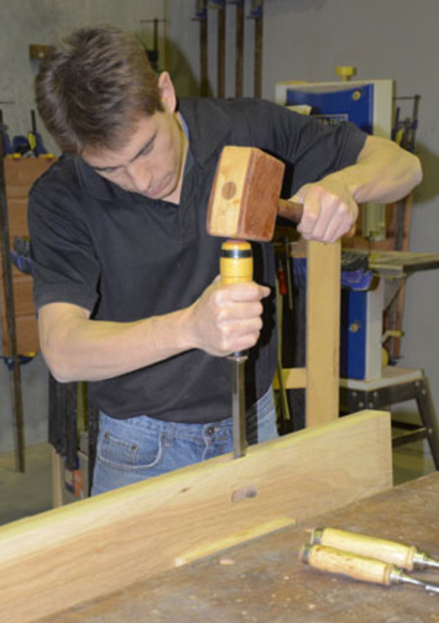 5.Chopping mortises with mortise chisel