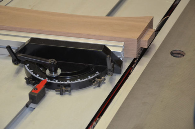 9.Mitre gauge set for angled tenons