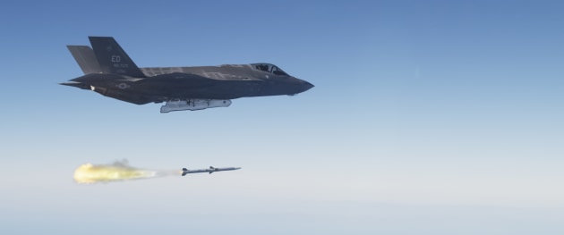 An F-35 Lightning II launches an AIM-120 advanced medium range air-to-air missile (AMRAAM) over a military test range off the California coast. The AMRAAM was fired from an F-35A (AF-6) conventional take-off and landing (CTOL) variant fighter operating from the F-35 Integrated Test Facility at Edwards Air Force Base, Calif. 

Credit: US Navy / Lockheed Martin / Paul Weatherman
