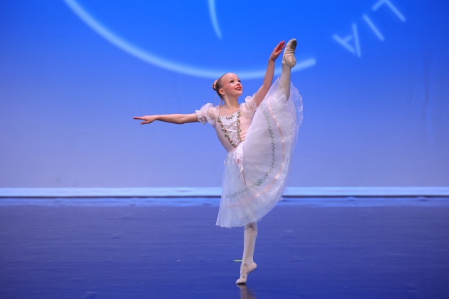 Avianna Neilson. Images by LK Studio, supplied by YAGP