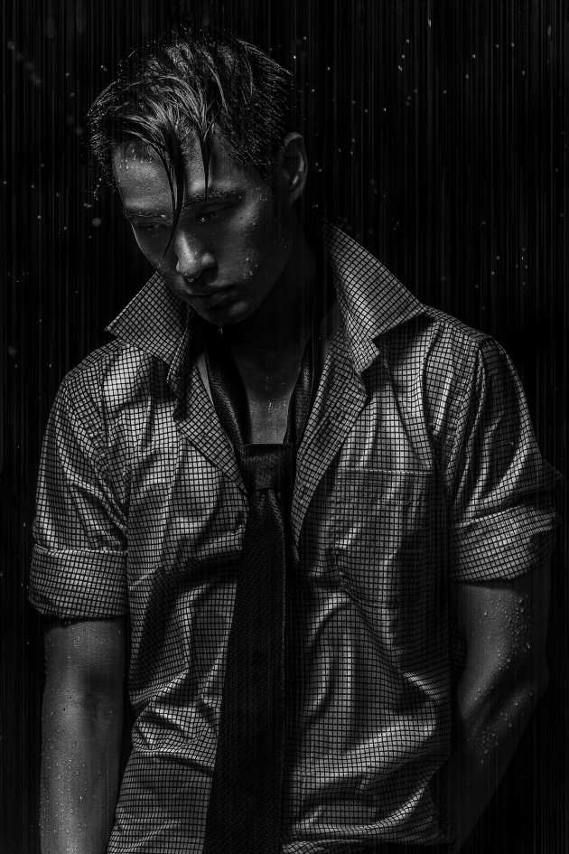 RUNNER-UP<br/>
Brisbane-based Phan Phong is an AIPP emerging member who
enjoys experimenting with new and crazy concepts. Currently,
he specialises in black and white photography. He strives to
push the boundaries between his art portraiture and the urban
life that surrounds him as a way to paint his voice and share
unique stories, one photos at a time.
<br/><br/>
500px.com/Refugee_p