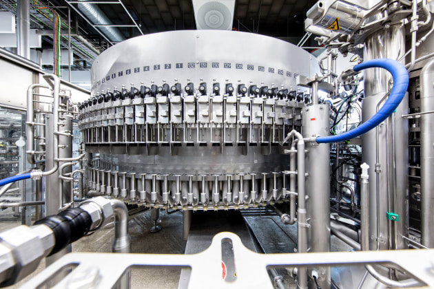 The 132 filling stations on the KHS Innofill Glass DRS filler.
