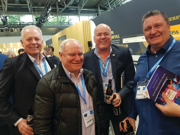 (l-r) Steven Kemp, Jenrite NZ; Keith Ferrel, Cactus Imaging; 
Brett Burns, Ricky Richards; John Rumney, Celmac