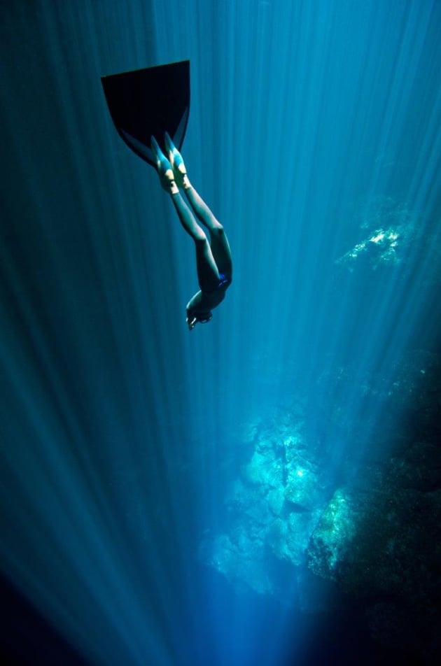 20,000 ISO under the sea. &copy; Christina Saenz de Santamaria.