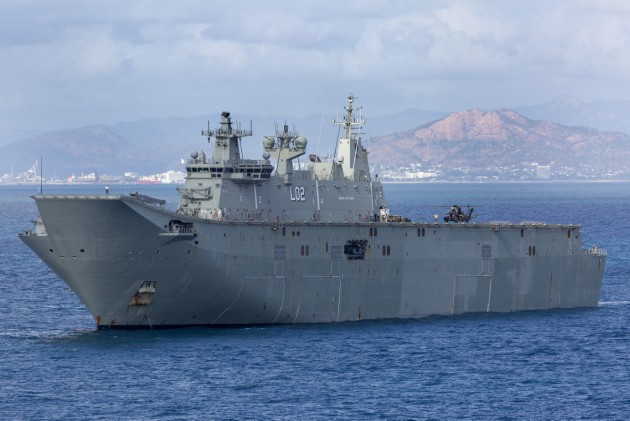 HMAS Canberra off the coast of Townsville. Defence