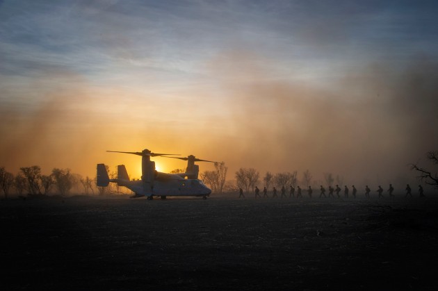 Soldiers of 5th Battalion, The Royal Australian Regiment embark a US Marine Corps MV-22B Osprey for an Air Mobile Operations during Exercise Koolendong 2021. (Defence)