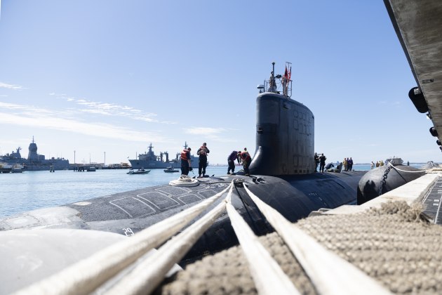 United States Navy Virginia-class submarine USS Minnesota alongside Fleet Base West in Western Australia.

Credit: Defence