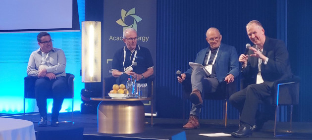 ndustry 4.0 at AUSPACK: (l-r) Allen Frydman, DC Works; Barry Hendy, Andrew Donald Design Engineering; Christian Ruberg, CSIRO; and Simon Dawson, IMCRC.