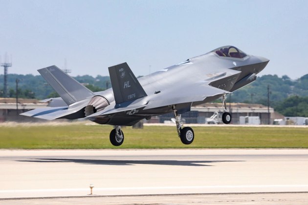 The 300th production F-35 aircraft flies off the flight line at Lockheed Martin in Fort Worth, Texas. Credit: Lockheed Martin