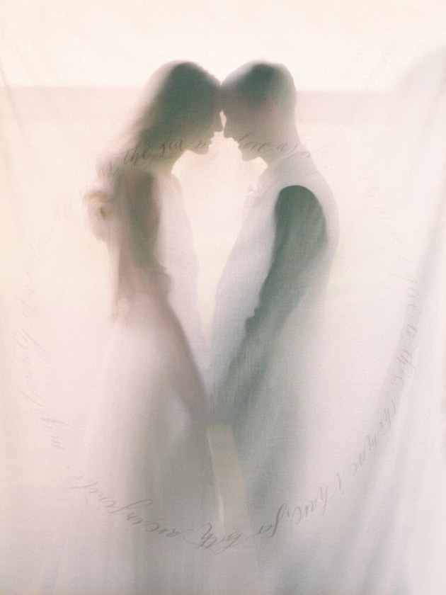 &copy; Jose Villa