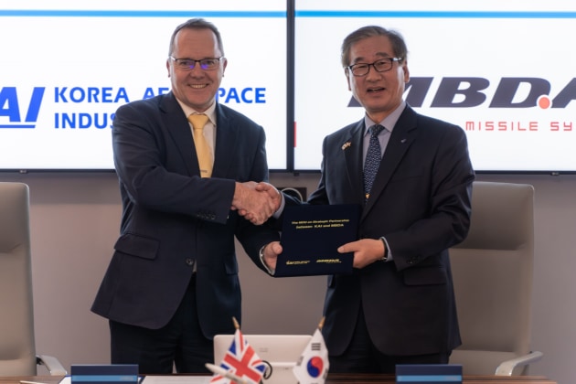 Chris Allam, Managing Director of MBDA UK; and Kang Goo-young, CEO of KAI.
Credit: MBDA