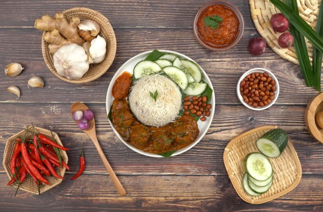 Nasi Lemak Rendang Bebola [Coconut milk rice with HG meatball rendang]. (Source: Nestle)