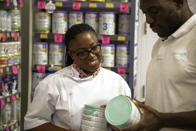 Sprout Organic founder and CEO Selasi Berdie and Chemist Warehouse pharmacist and manager Nana Yaa Donkor. Organic, plant-based infant formula and snack company Sprout Organic will have national ranging with Chemist Warehouse, in its 500 stores. (Image source: Sprout Organic)