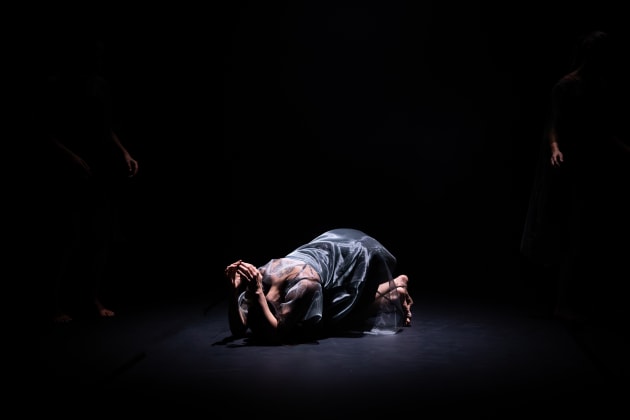 7 Dances for 7 People by Tr&agrave; Mi Dinh. Images by Darren Gill