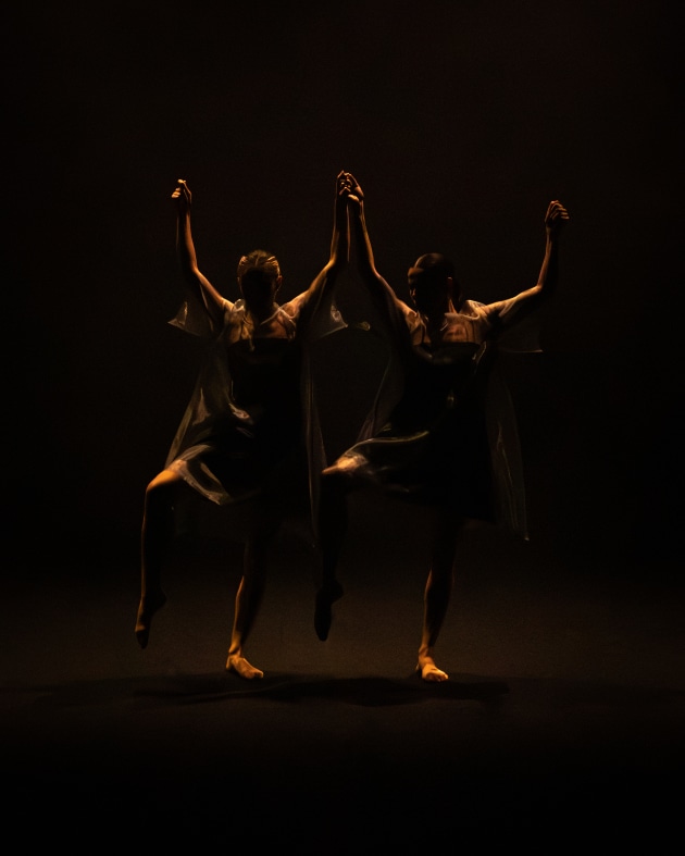 7 Dances for 7 People by Tr&agrave; Mi Dinh. Images by Darren Gill