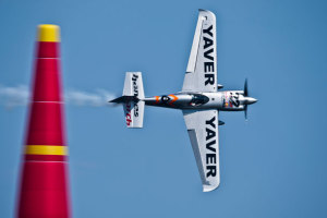 Hannes Arch knife-edges through a gate in the Gdynia round of the Red Bull Air Race. (Red Bull Content Pool)