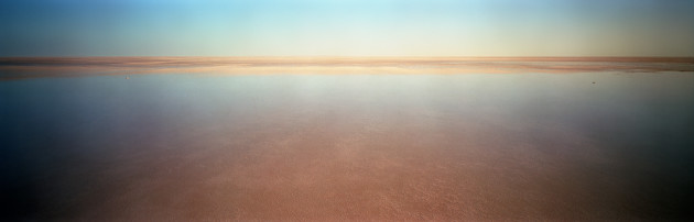 &copy; Ben Storrier. Lake Eyre, 2001.