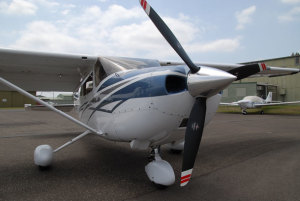 The avgas-powered C182 Skylane is making a comeback after development issues have delayed certification of the Skylane JT-A. (Steve Hitchen)