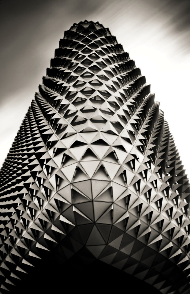Personal work. Razor&rsquo;s Edge. Exterior
of the SA Health and Medical
Research Institute. &copy; Matthew Tuffield.