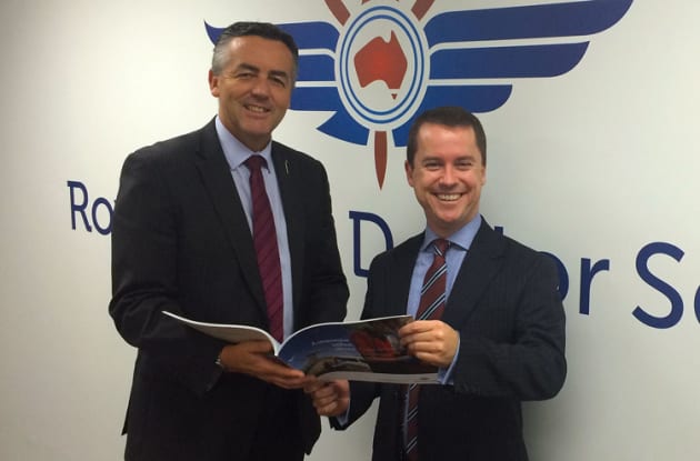 Minister for Infrastructure and Transport Darren Chester with GA Advisory Group chairman Martin Laverty. (Department of Infrastructure and Regional Development)