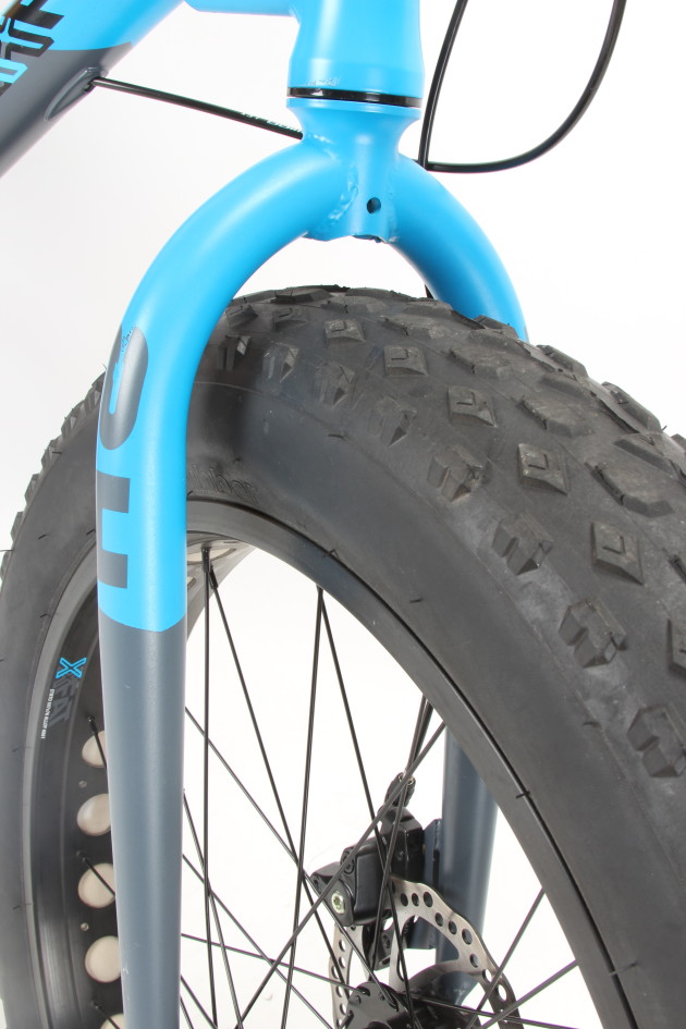 Some serious rubber there!