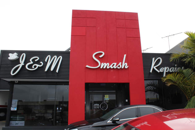 J&M Smash Repairs
